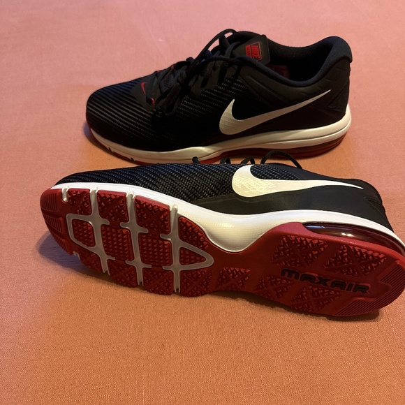 Nike Air Max - Picture 1 of 2